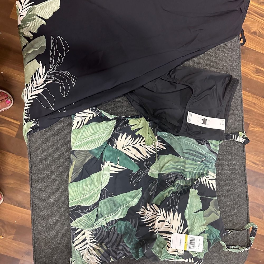 Tankini set with matching palazzo pants - Picture 4 of 10